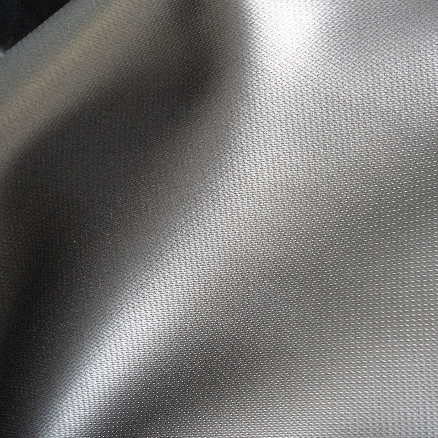 次世代マテリアル「チェッカースティールレザー」