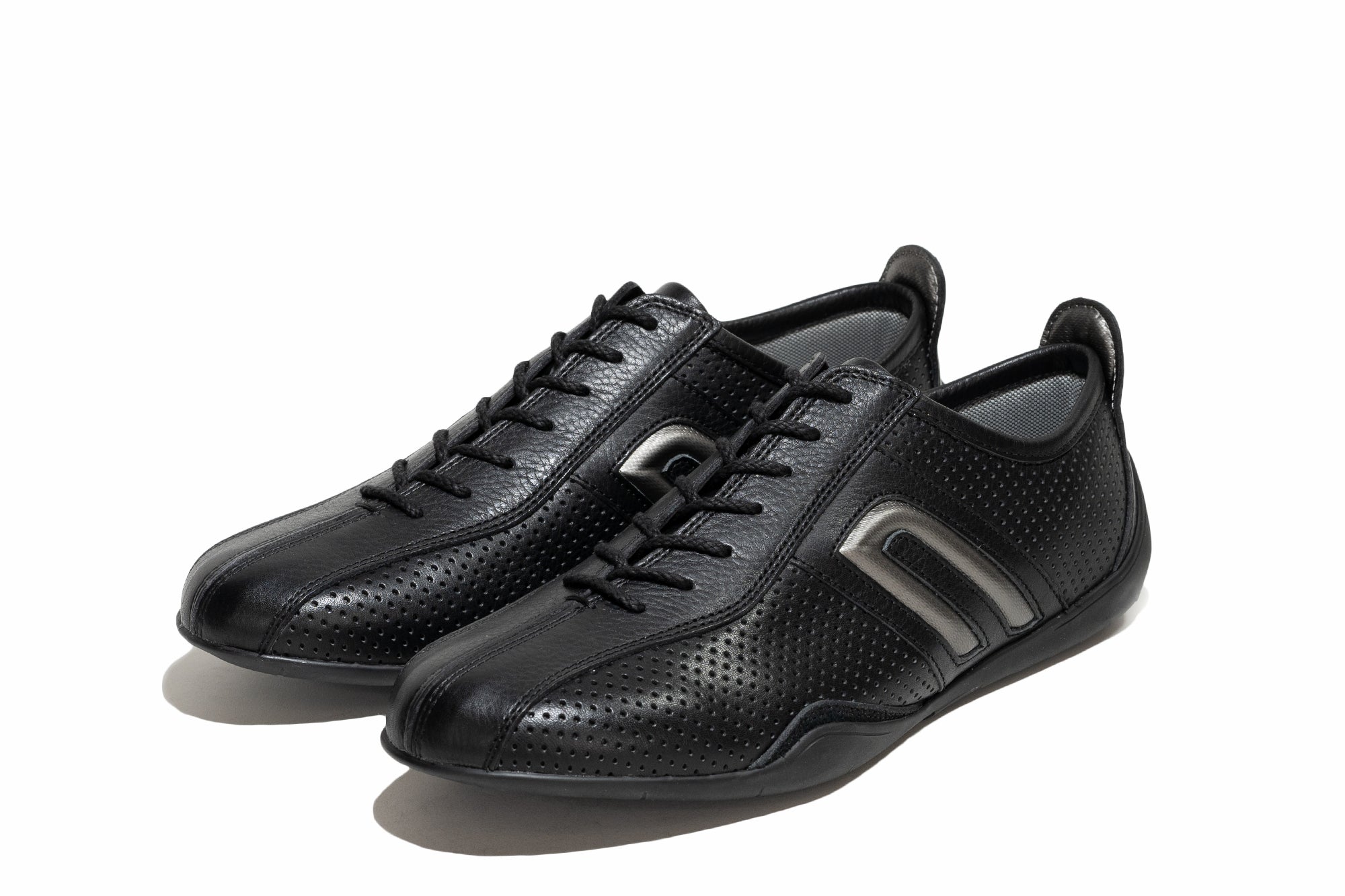 イデア パンチング ブラック & メタルシルバー