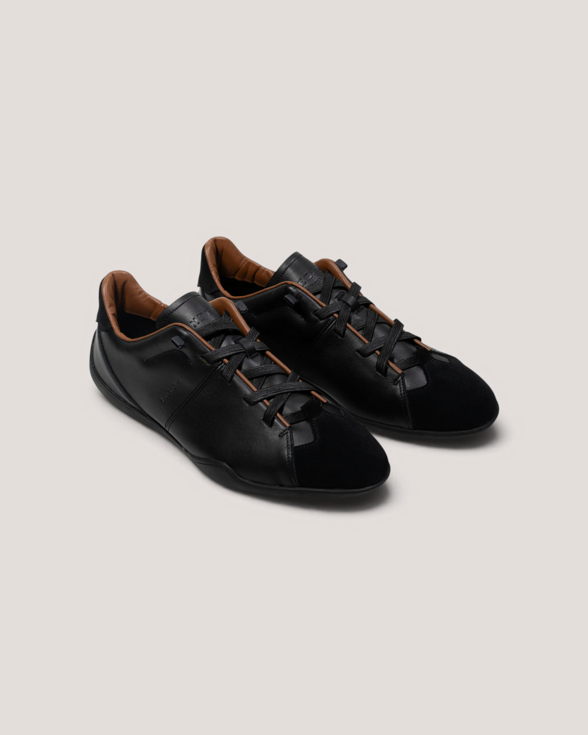 Gannett City Black