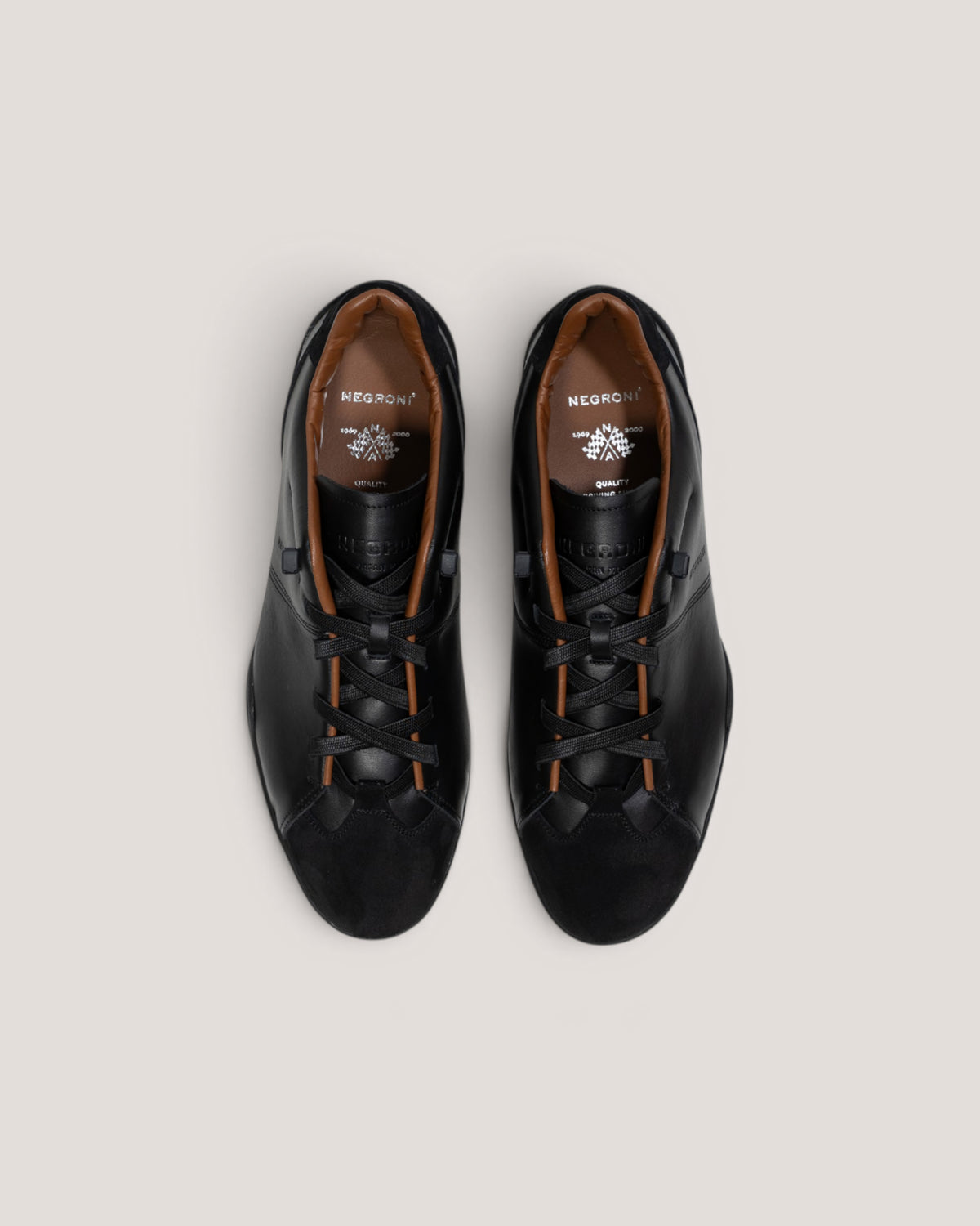 Gannett City Black