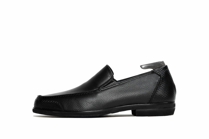 ヴァラーノ ジェットブラック