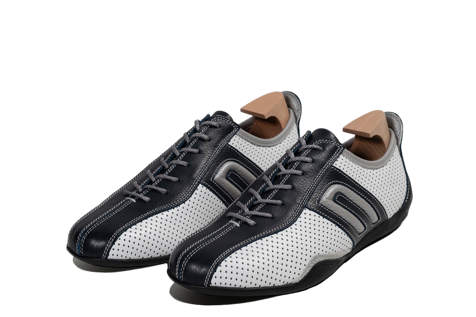 イデア パンチング ネイビー&ホワイト