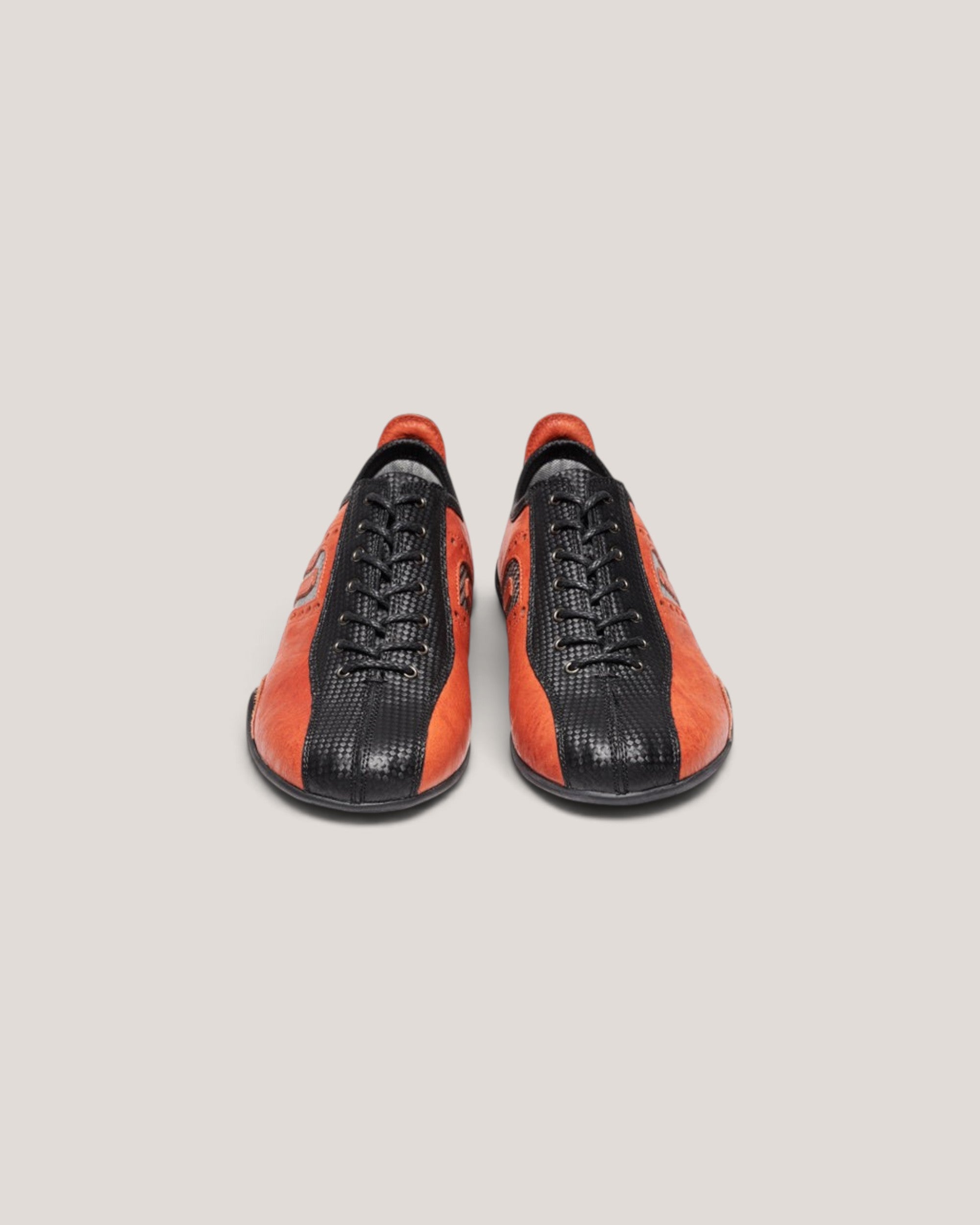 NEGRONI WEB STOREのイデアコルサ アルファマオレンジ。イタリアンレザーとカーボン素材を使用したスポーツドライビングシューズ