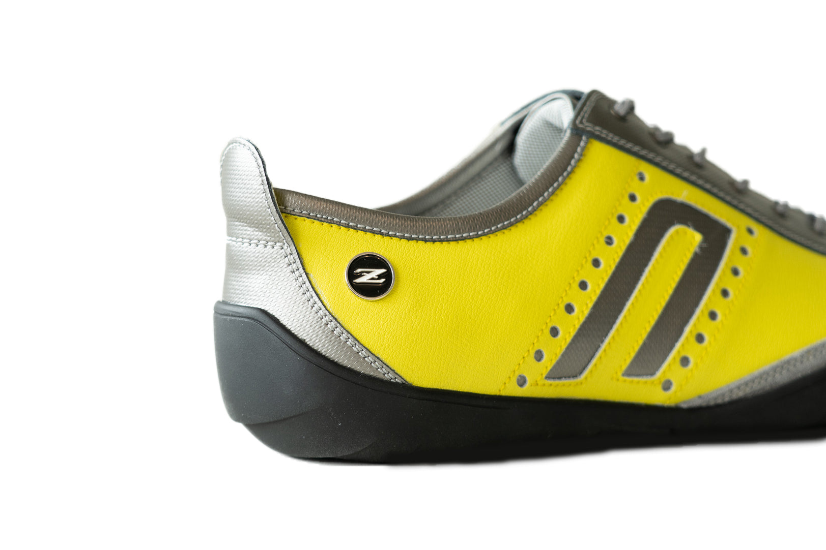 イデアコルサ × NISSAN Z イカズチイエロー