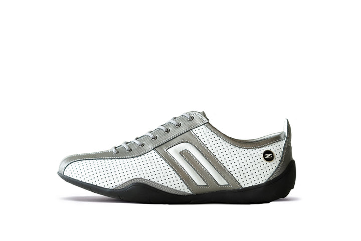 イデア × NISSAN Z ホワイト