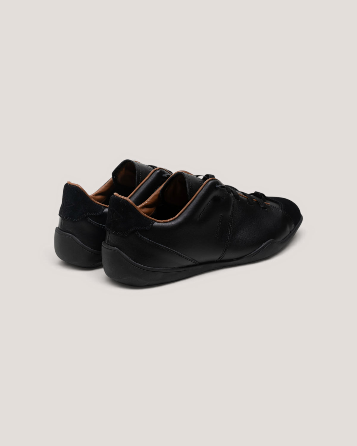 Gannett City Black