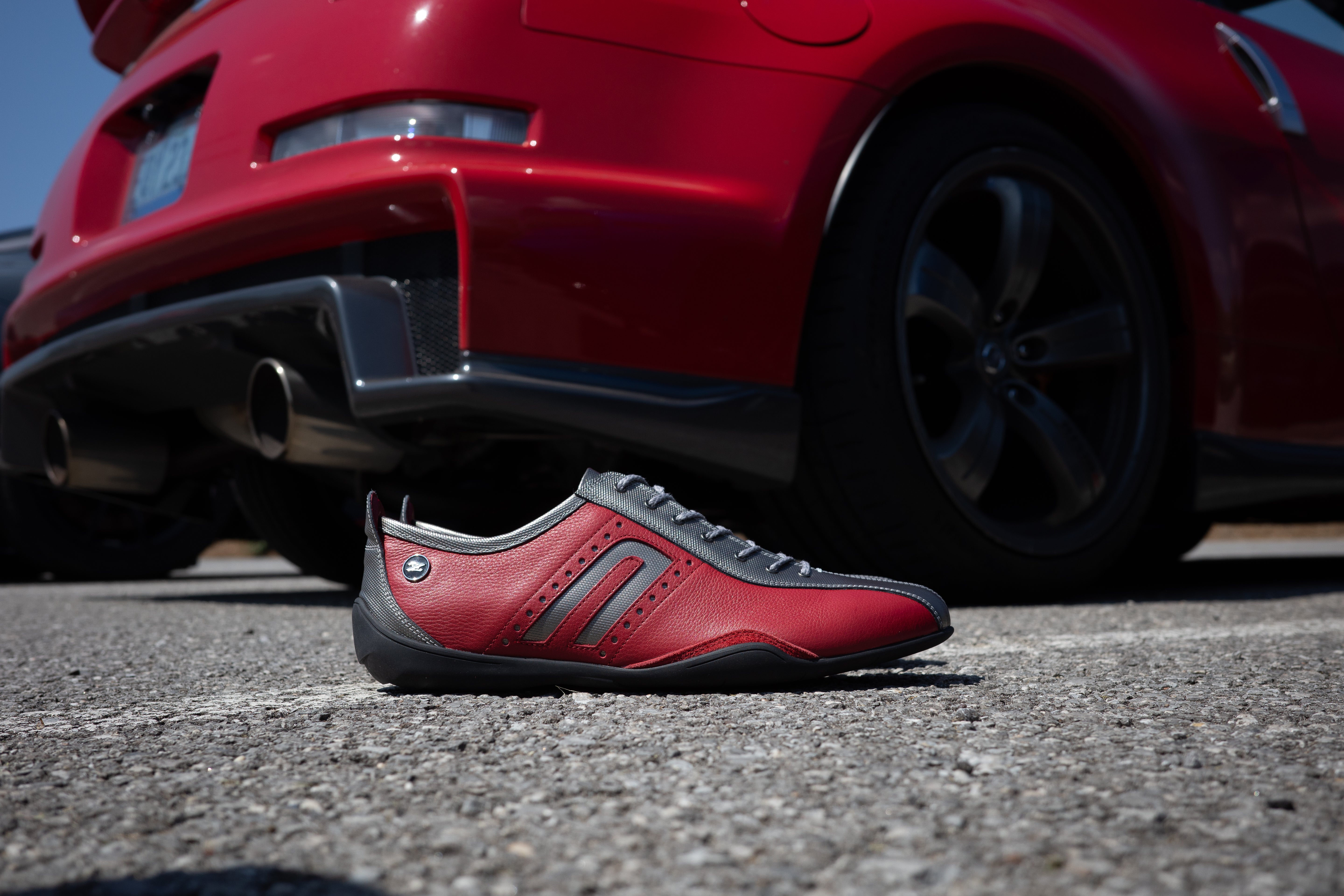 イデアコルサ × NISSAN Z　バイブラントレッド