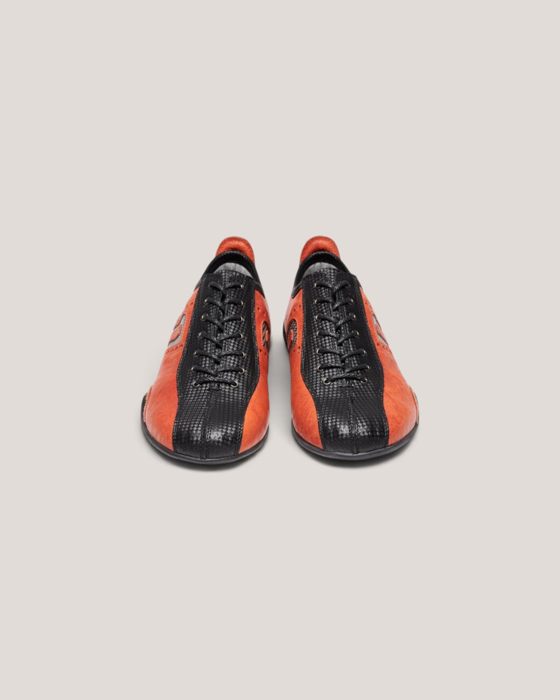 NEGRONI WEB STOREのイデアコルサ アルファマオレンジ。イタリアンレザーとカーボン素材を使用したスポーツドライビングシューズ