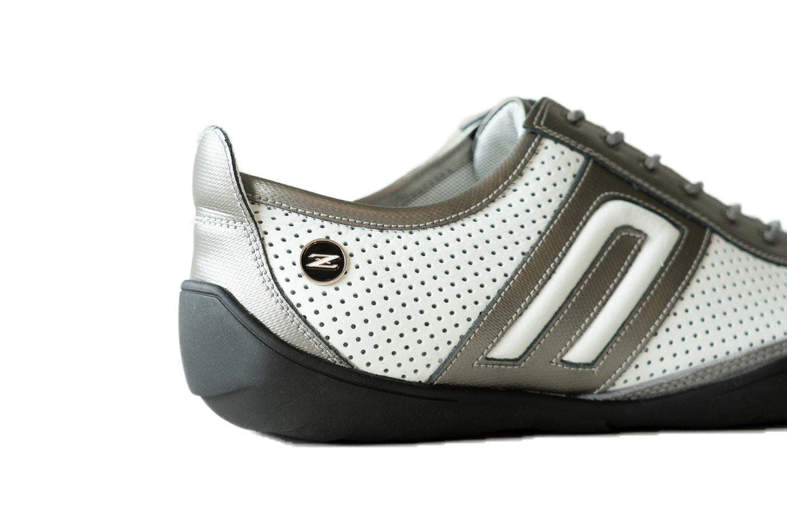 イデア × NISSAN Z　ホワイト